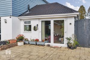 Annexe- click for photo gallery